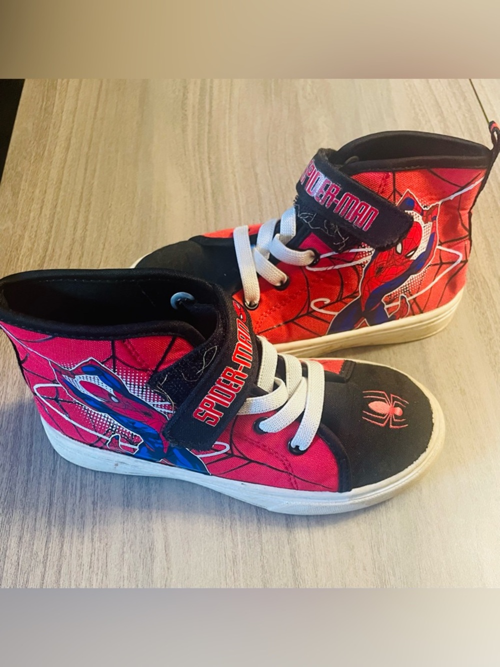 Toddler Spider-Man High-Top Sneakers – Size 11